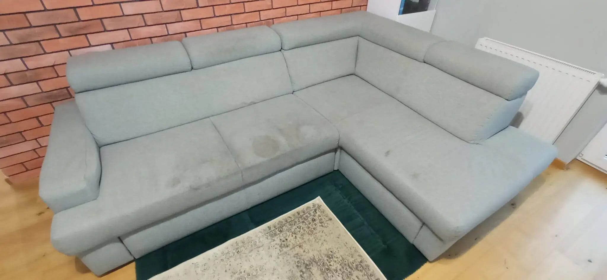 czyszczenie-kanapy-Gdansk-przed