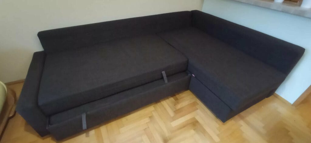 Czyszczenie narożnika tapicerowanego