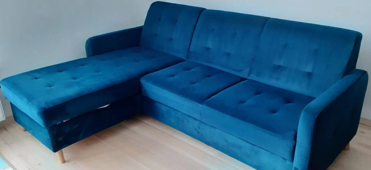 Czyszczenie zabrudzonego narożnika