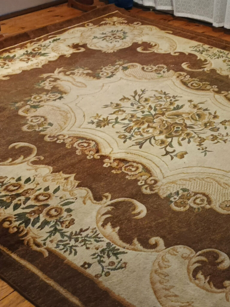 Dywan wełniany przed praniem