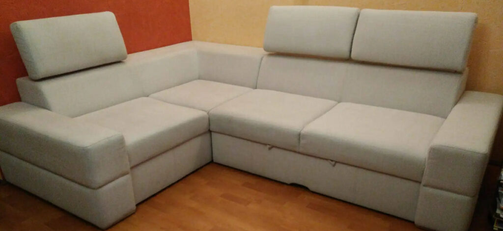 Pranie kanapy materiałowej - Gdynia