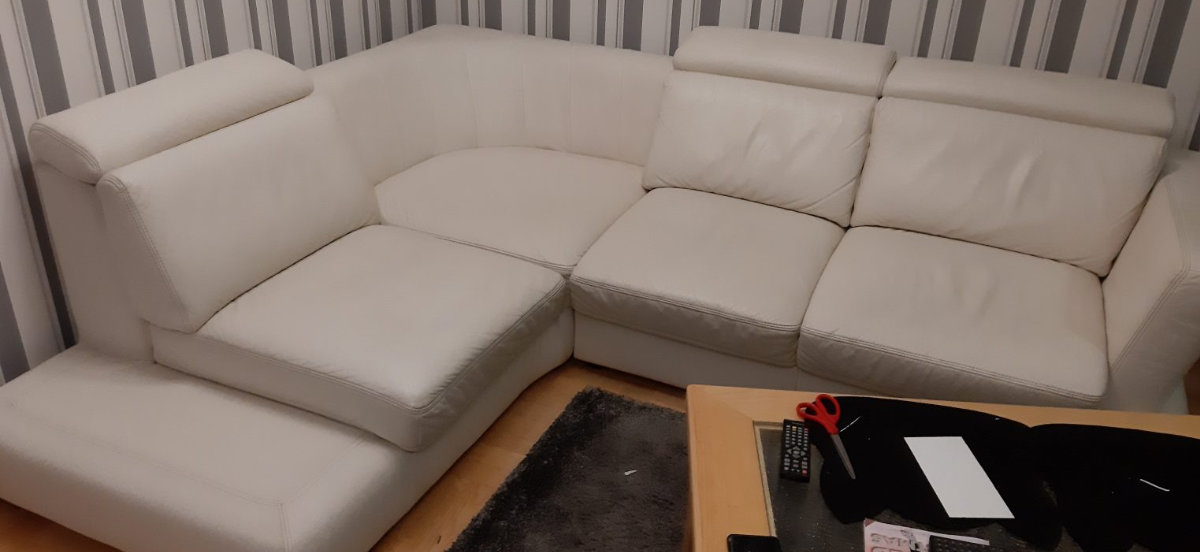 Profesjonalne czyszczenie skórzanego narożnika