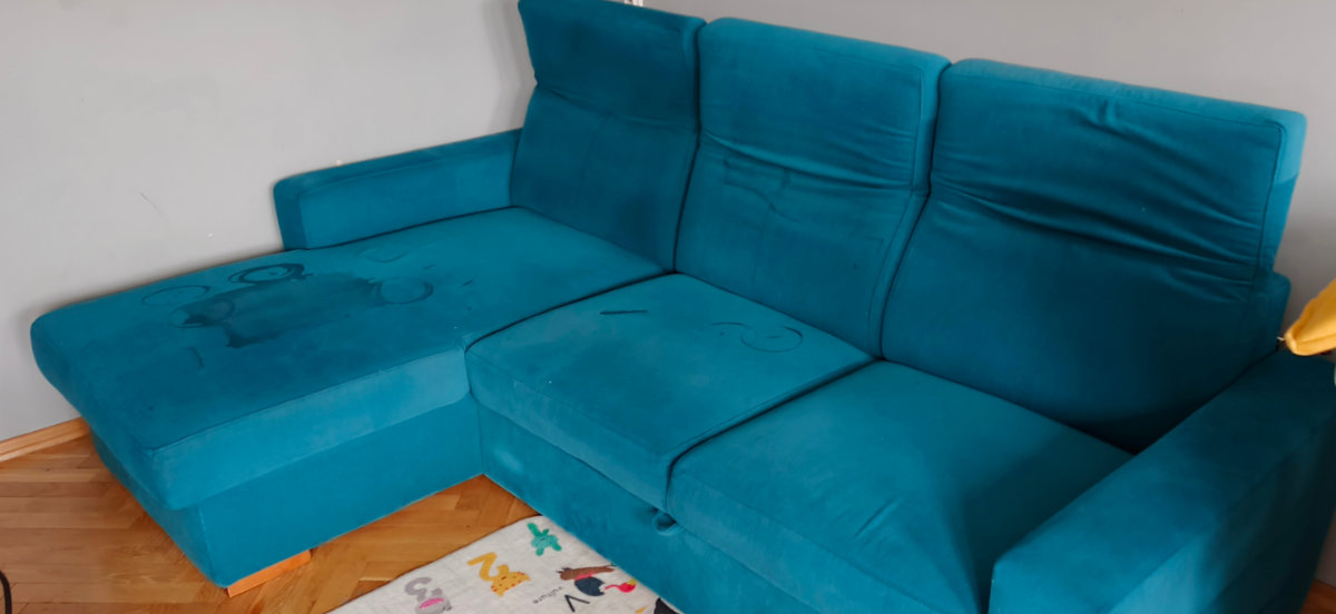 Usługa czyszczenia poplamionej kanapy - Gdańsk