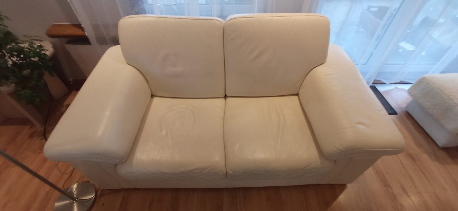 czyszczenie-tapicerki-skorzanej-Gdańsk-Zaspa-jasna-sofa-przed-czyszczeniem-Turboszczotka