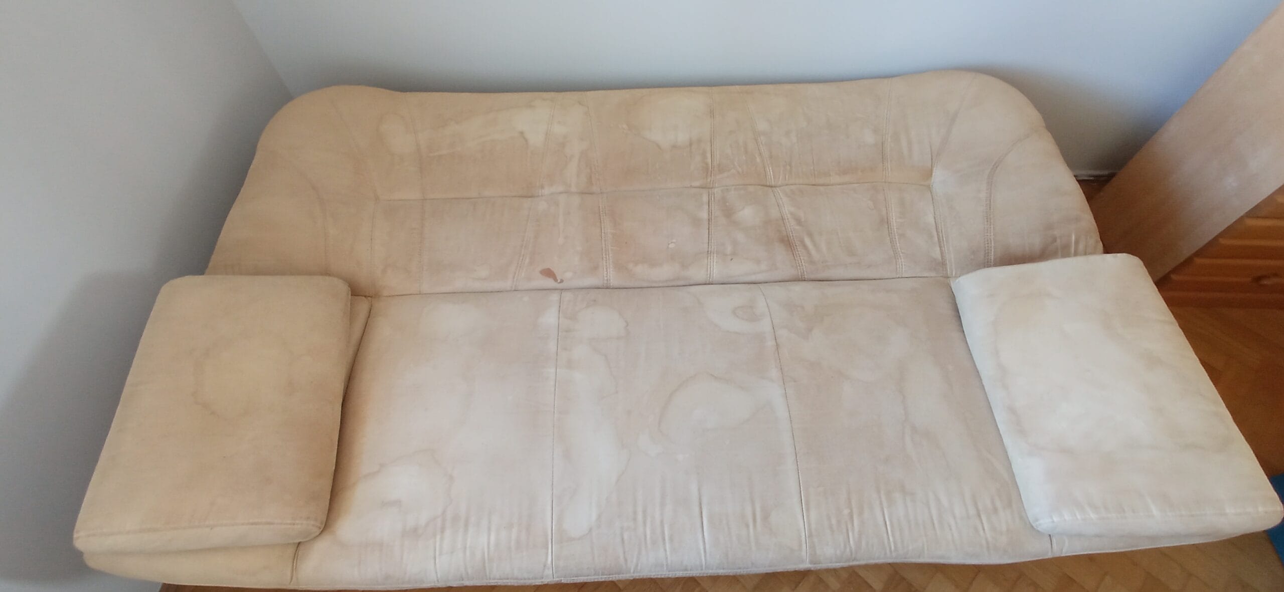 Pranie-kanapy-Gdańsk-Zaspa-Plamy-Po-Napojach-Turboszczotka